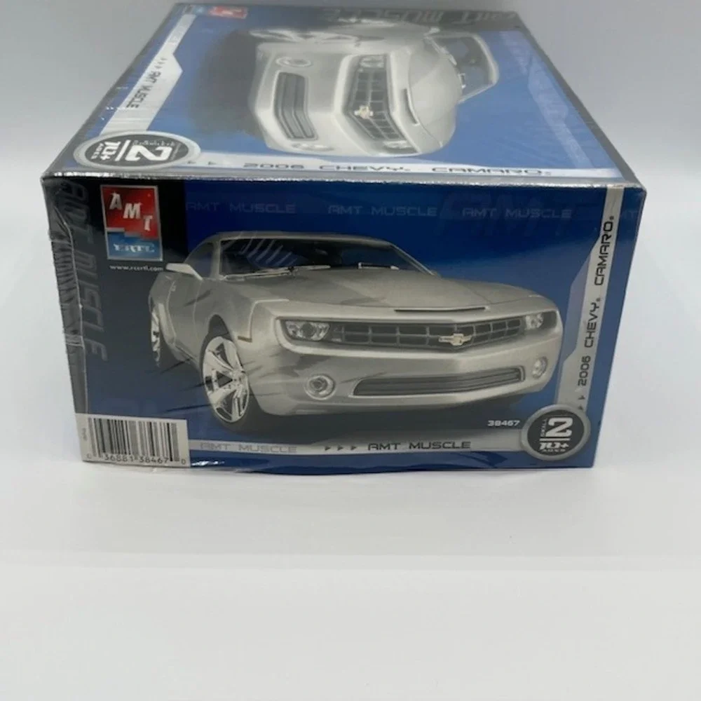AMT Ertl 2006 Chevy Camaro Muscle Model Kit Skill 2 38467 New Sealed